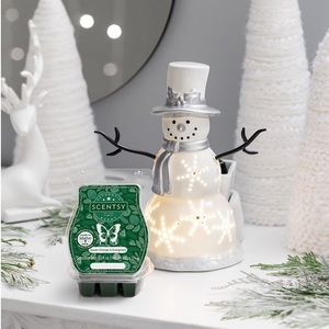 Scentsy Sparkling Snowman burner. BNIB